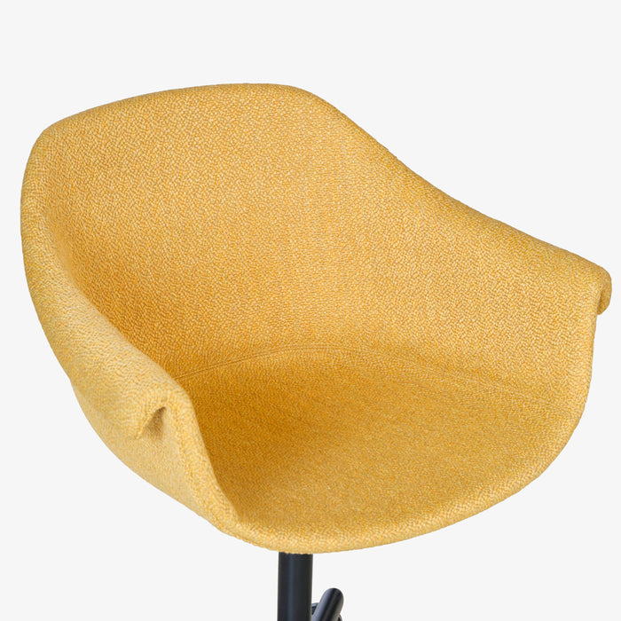 Umbeck | כיסא בריפוד אריג צהוב מושלם ורגלי פולימר גלגלים
