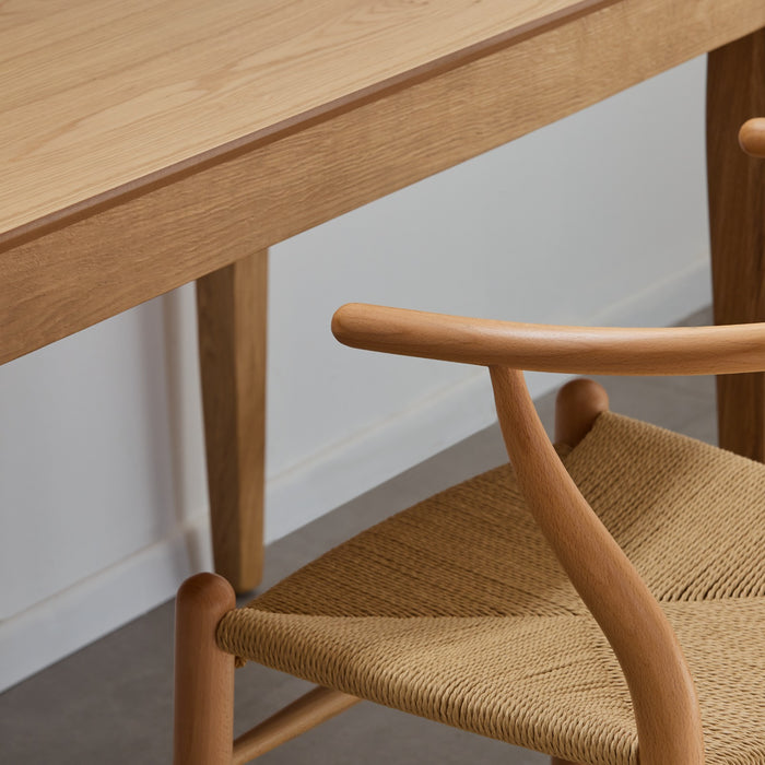 MORSEN | שולחן עבודה מעץ אלון בעיצוב נקי