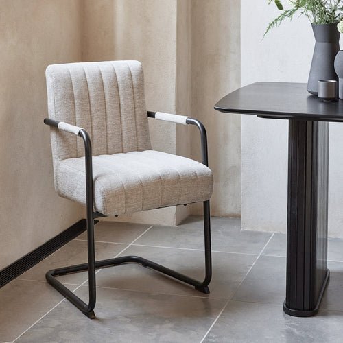 איך לבחור כיסאות מושלמים לפינת האוכל שלכם?