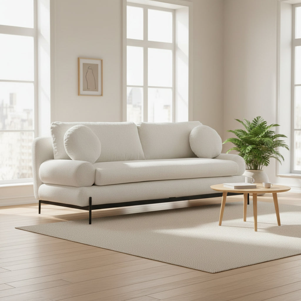 ATTILIO | ספה מרופדת בבד בוקלה בעיצוב סקנדינבי