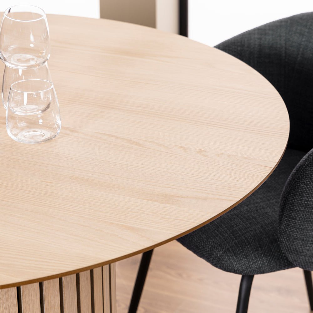 SMITH | שולחן אוכל עגול קוטר 120 ס"מ, עד 6 סועדים