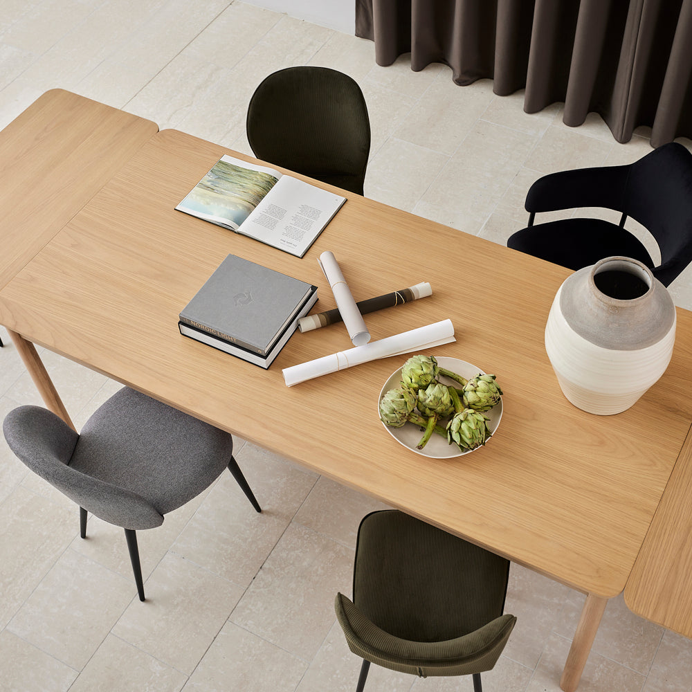 HIP |  כיסא מודרני מרופד בבד קורדרוי - KUALA