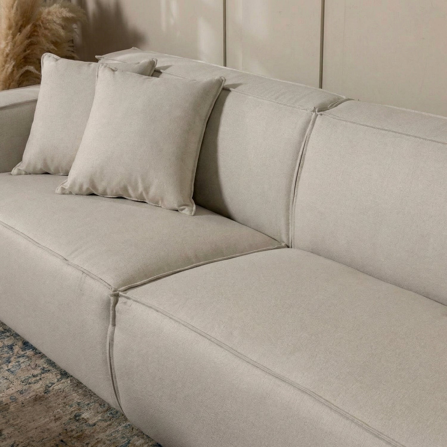 HAKORI | ספה תלת מושבית מודרנית מרופדת בבד אריג