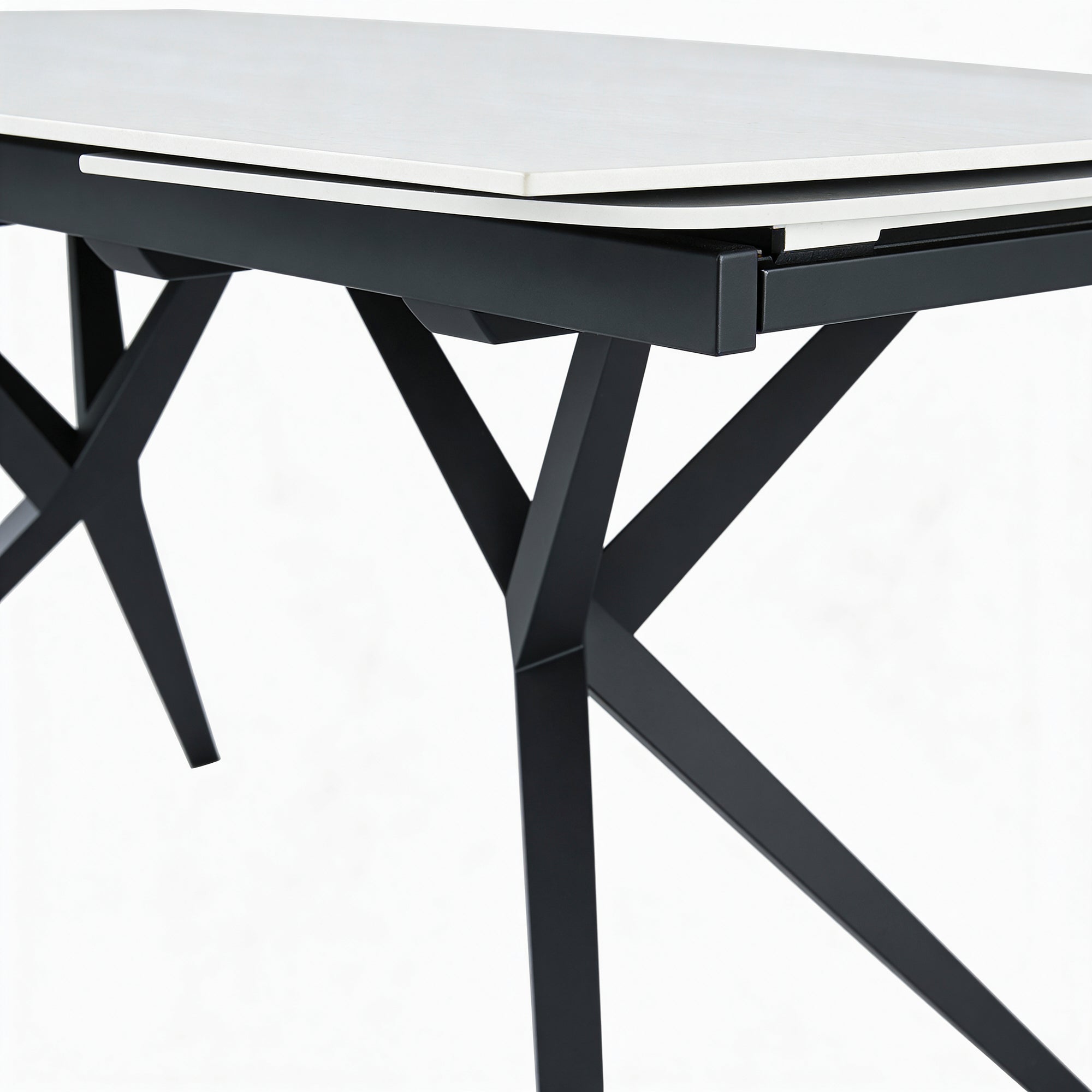 BRUNT | שולחן אוכל מלבני נפתח, מגיע בשני גדלים