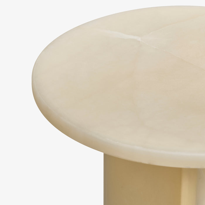 IDEAL | שולחן צד עשוי אבן אוניקס צהובה