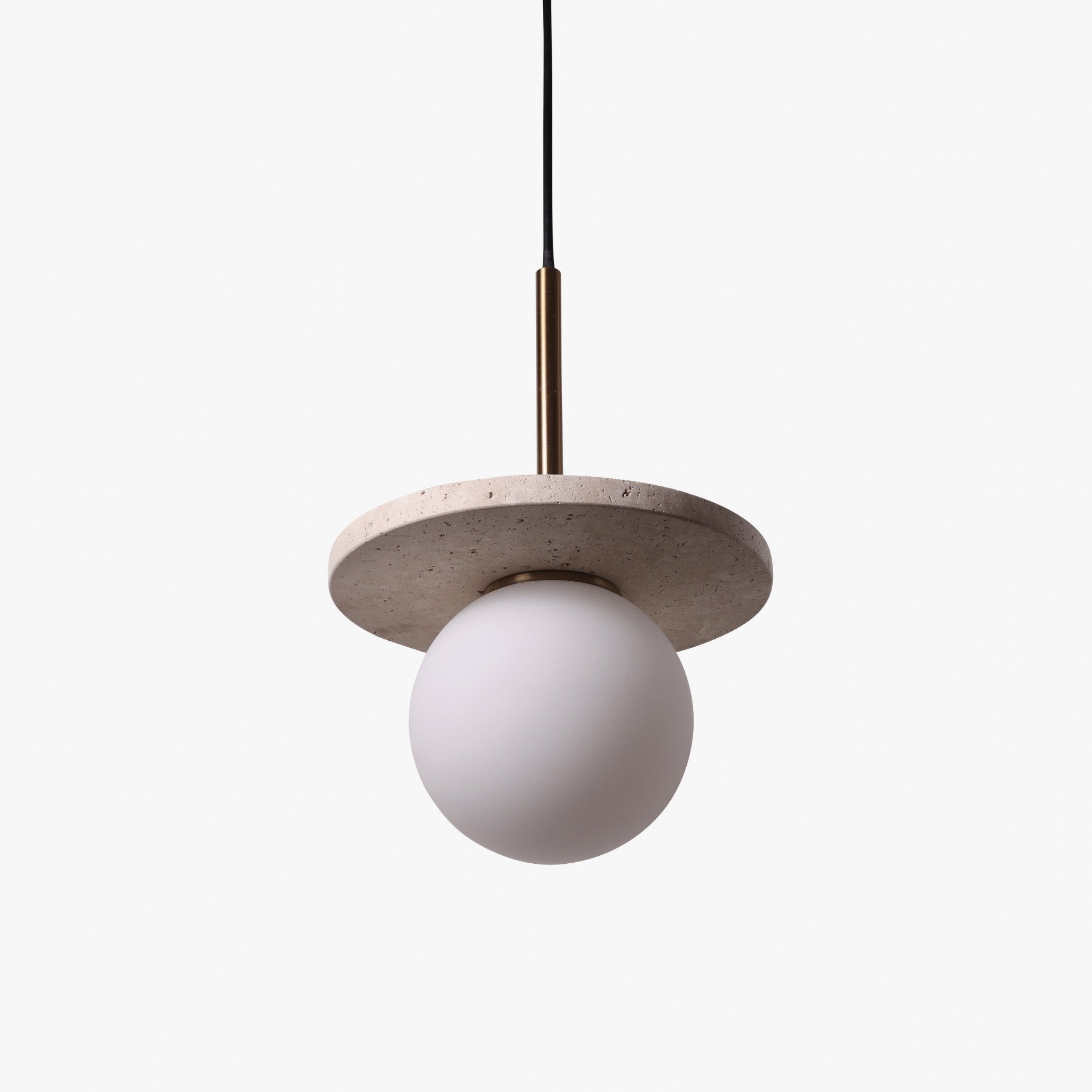 COVI | מנורת תליה מעוצבת בשילוב טרוורטין