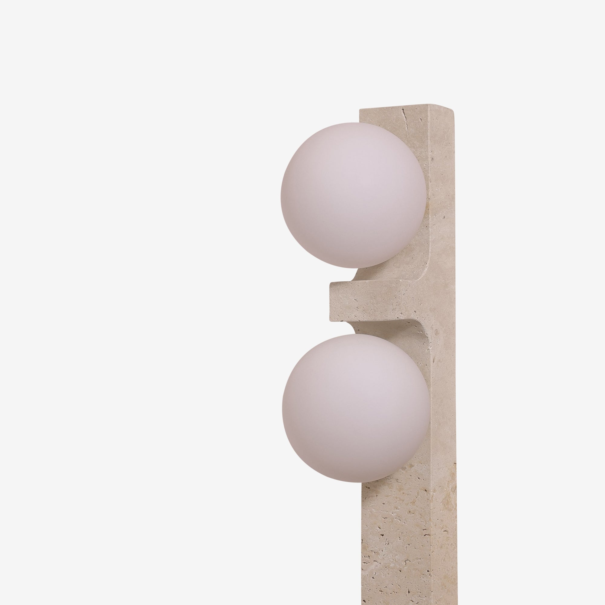 ZICIN | מנורת קיר מאורכת משולבת טרוורטין