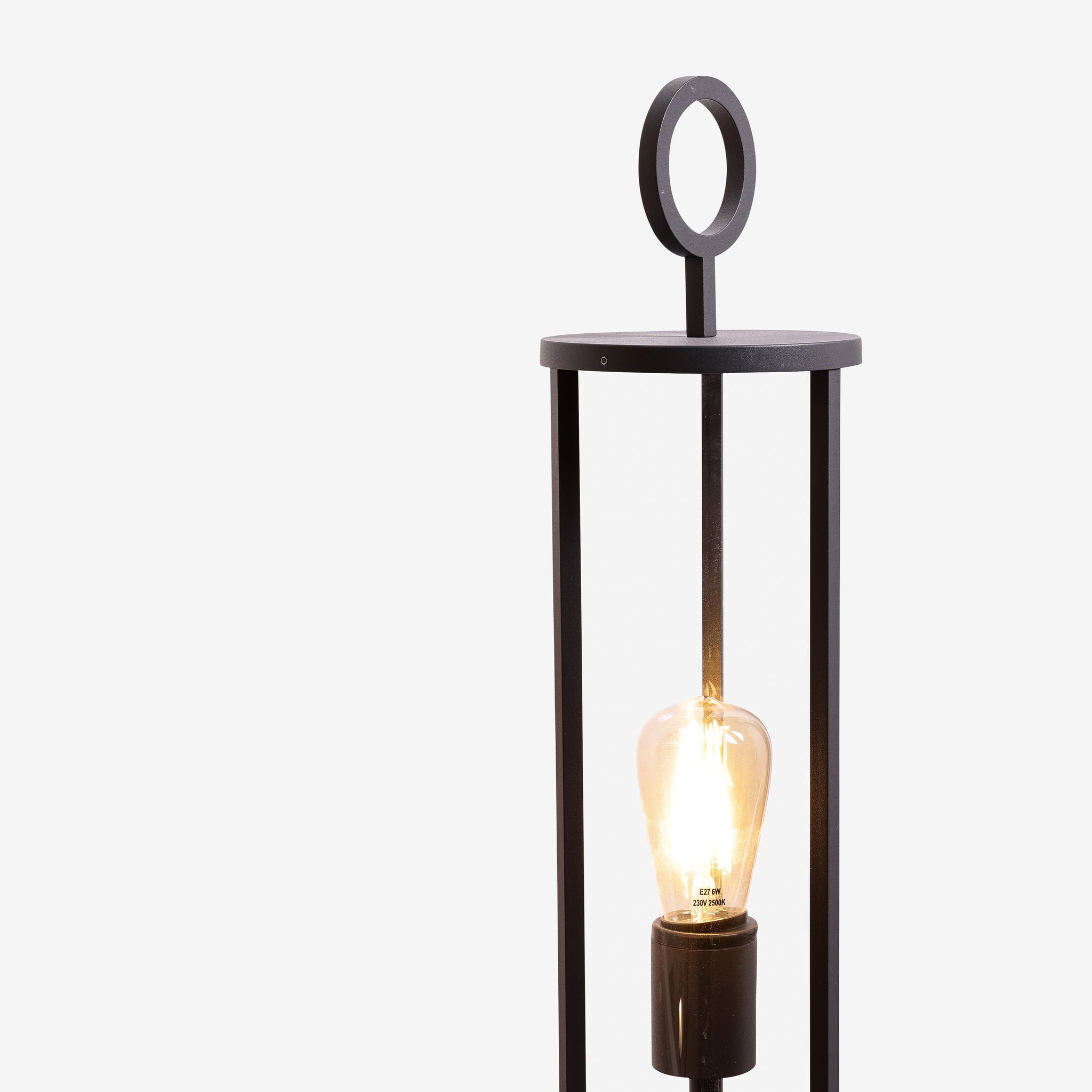 NIELEN |  גוף תאורה עומד בעיצוב תעשייתי מודרני