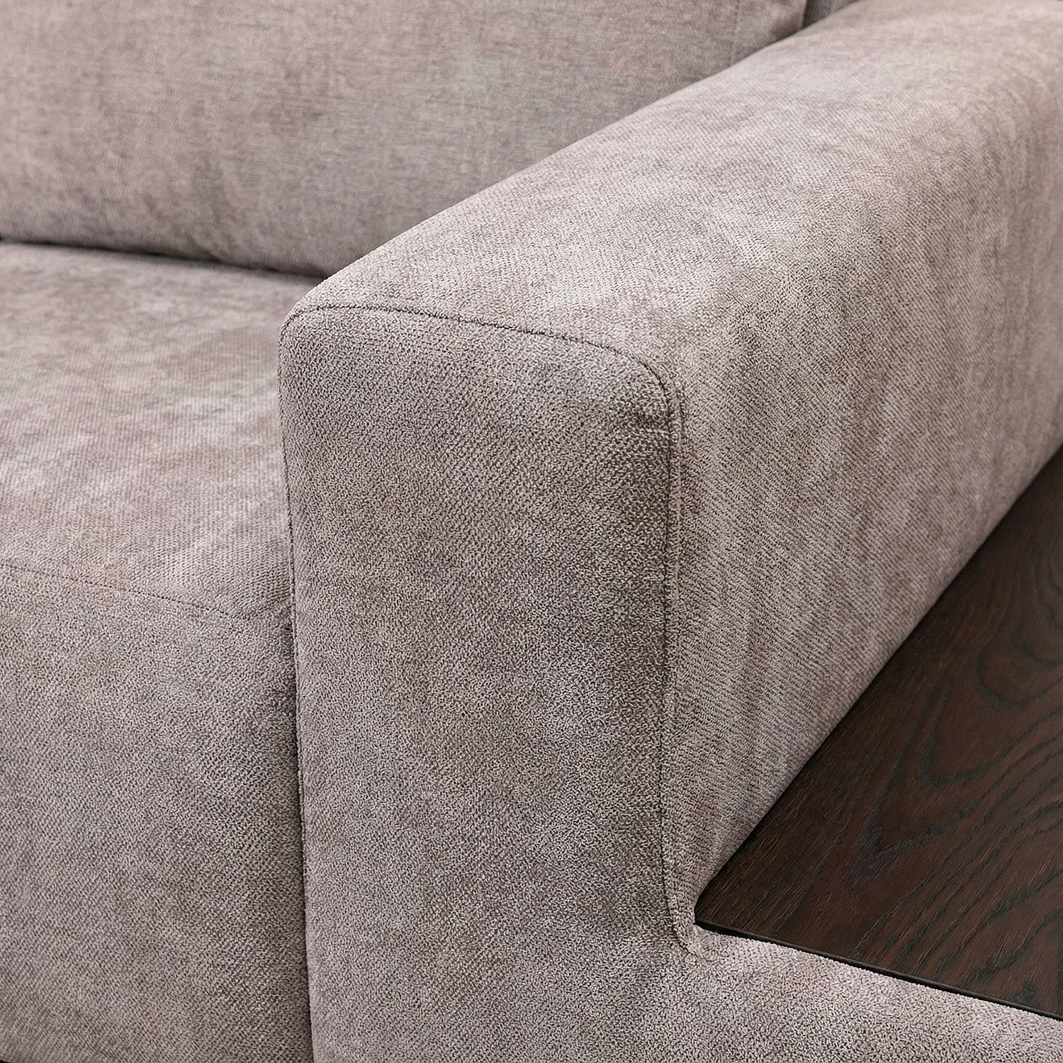 INGAF | ספת שזלונג מודרנית מרופדת בבד אריג