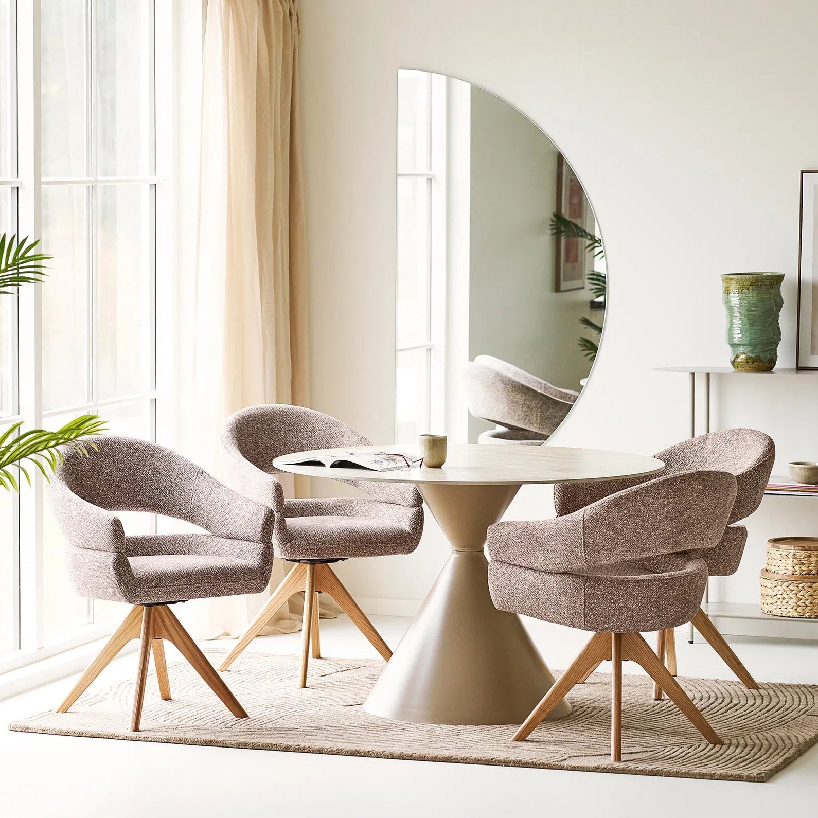 SONOF | כיסא מרופד מסתובב