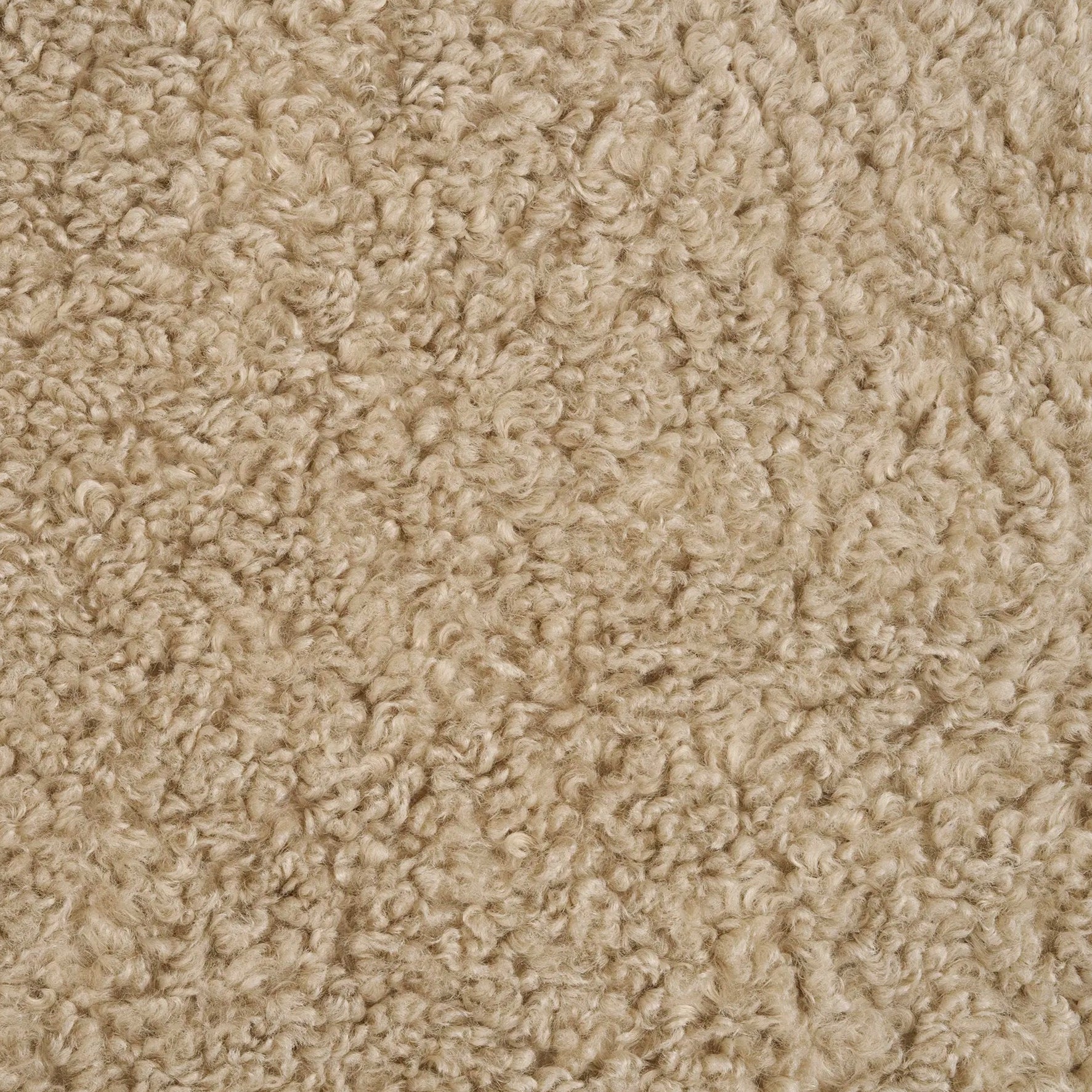 NARISA | כורסא נורדית מרופדת בבד פרוותי