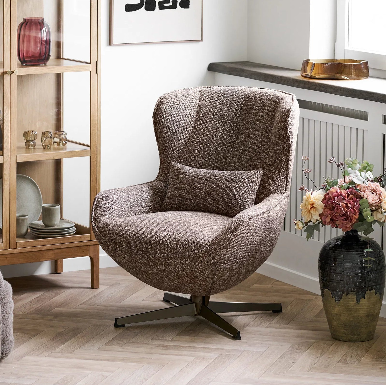 STENET | כורסא מעוגלת מסתובבת מרופדת בבד אריג