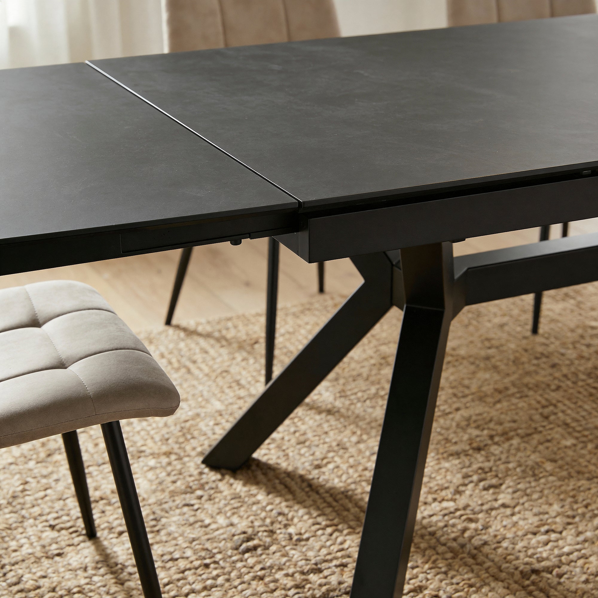 HAKO | שולחן אוכל מלבני נפתח, מגיע בשני גדלים