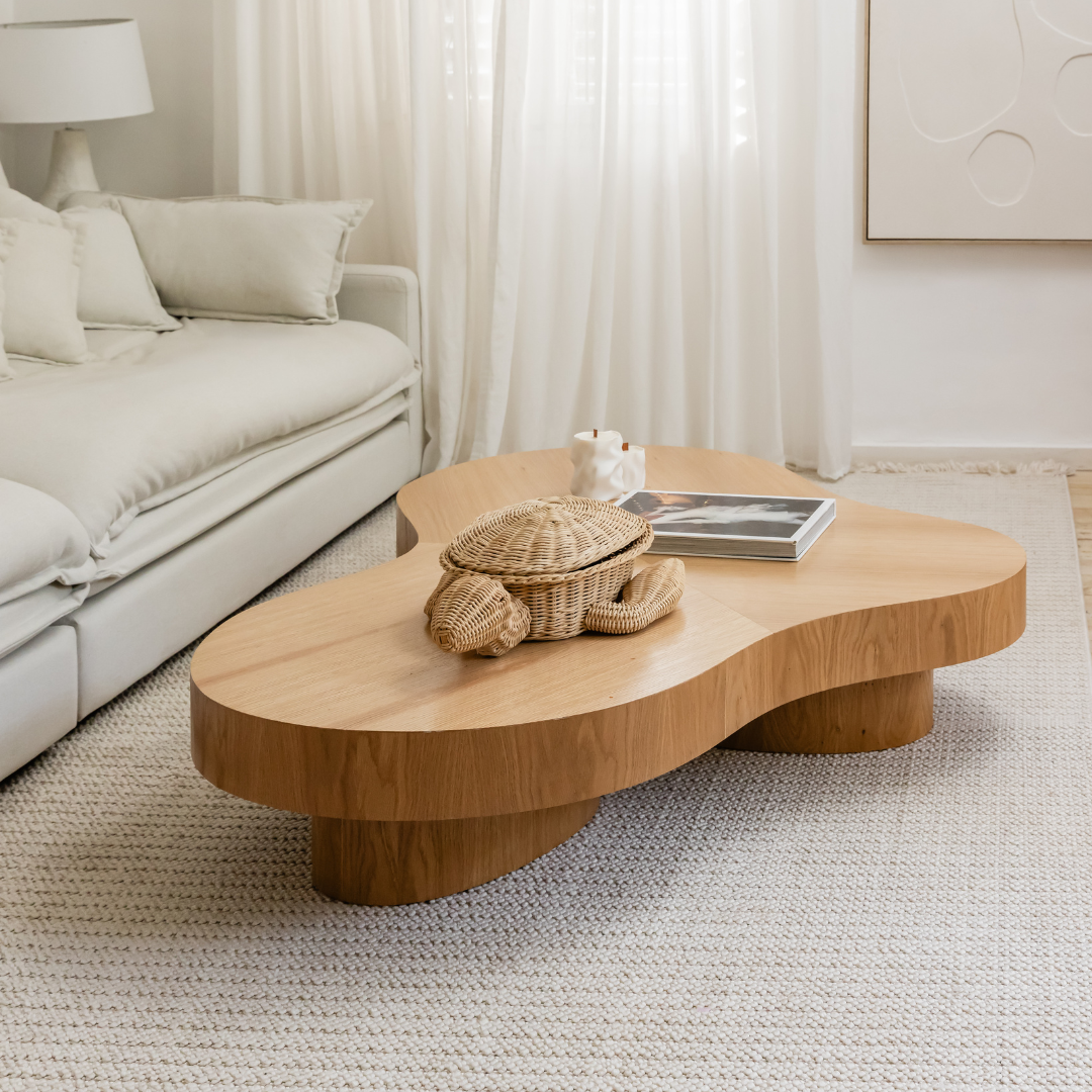 LEMA | שולחן סלון אמורפי מעץ, 150/120 ס"מ