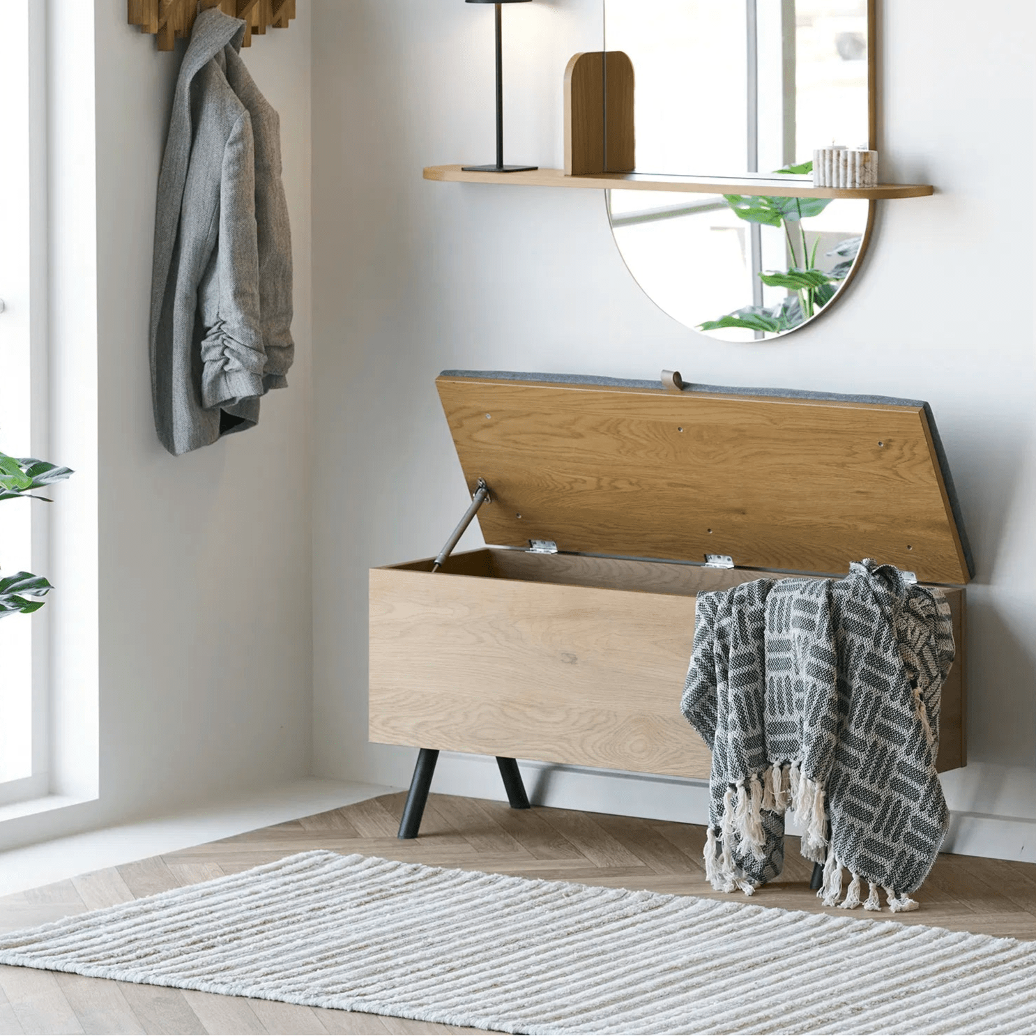 BIRE | ספסל אחסון מעץ עם כרית מושב - KUALA