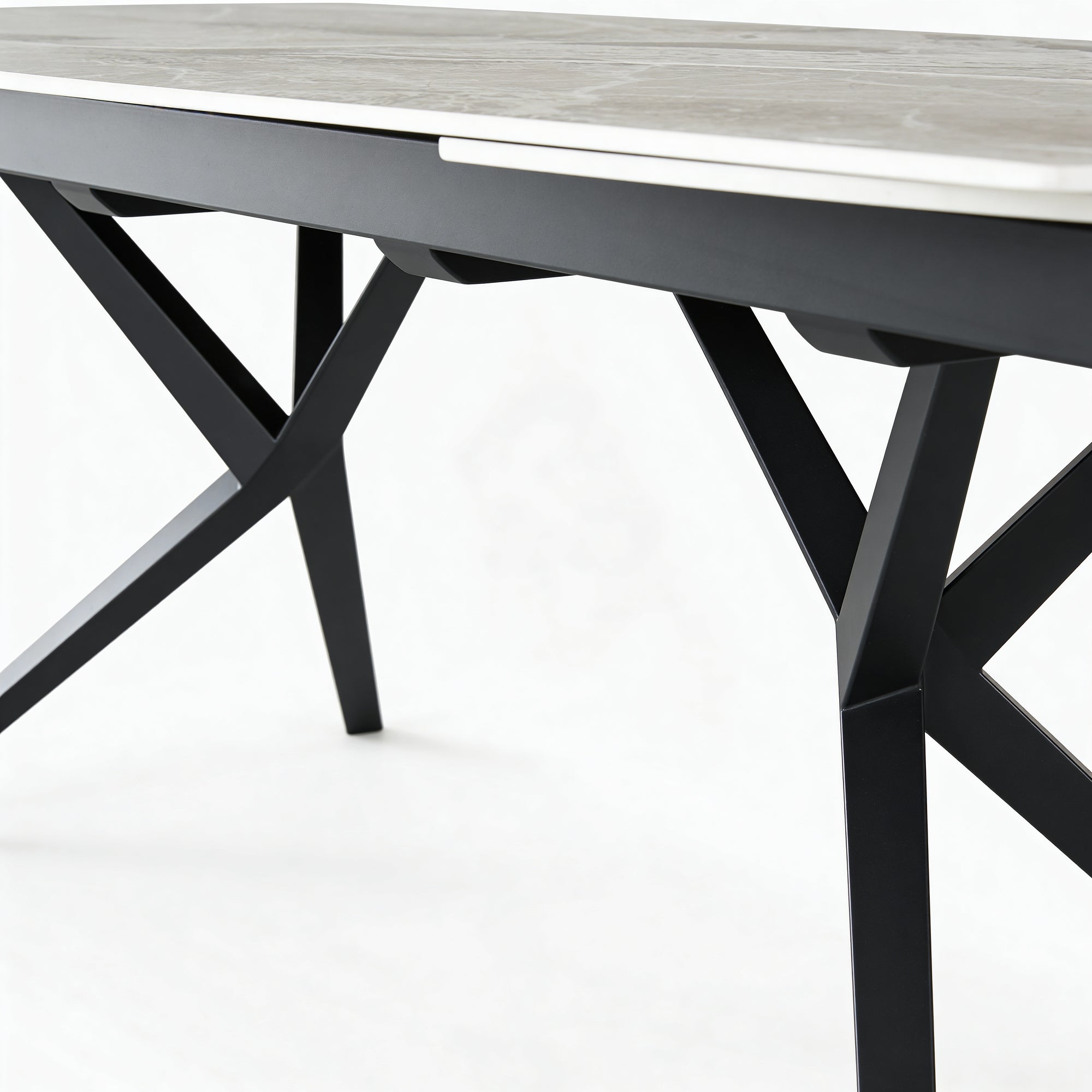 KOLEN | שולחן אוכל מלבני נפתח, מגיע בשני גדלים