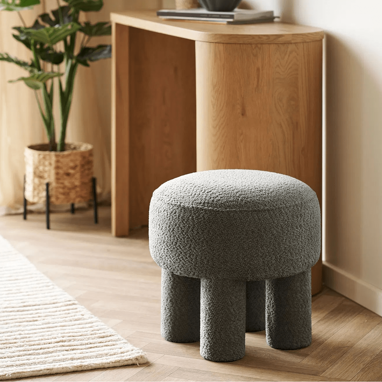 RUYUM | הדום עגול מרופד בבד אריג בגוון אפור - KUALA