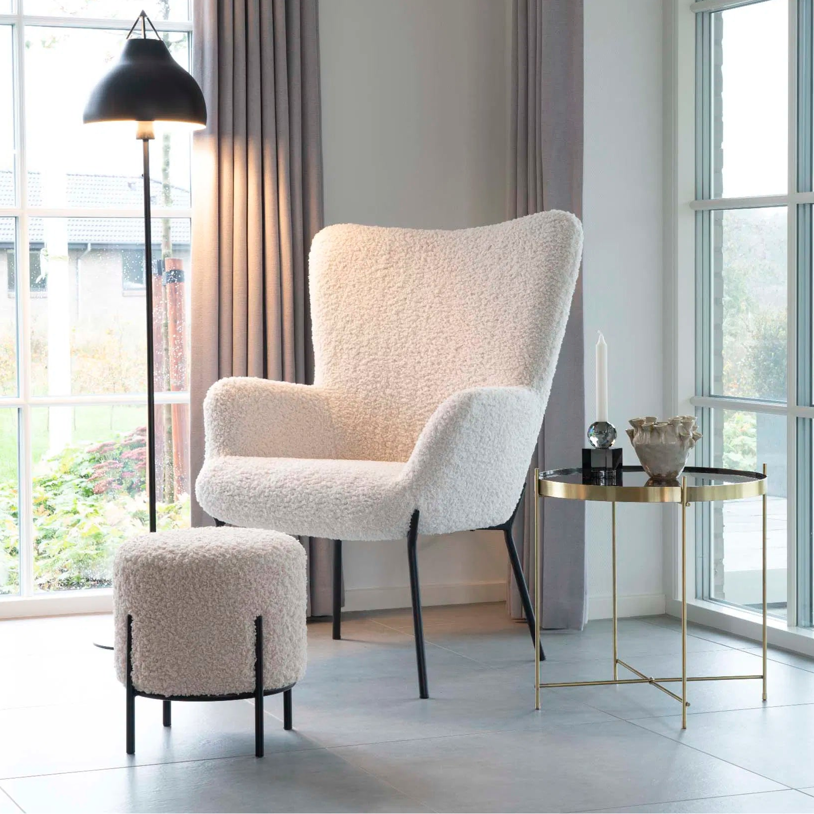 LYTEN | הדום עגול מרופד בבד בוקלה, בשילוב רגלי מתכת - KUALA