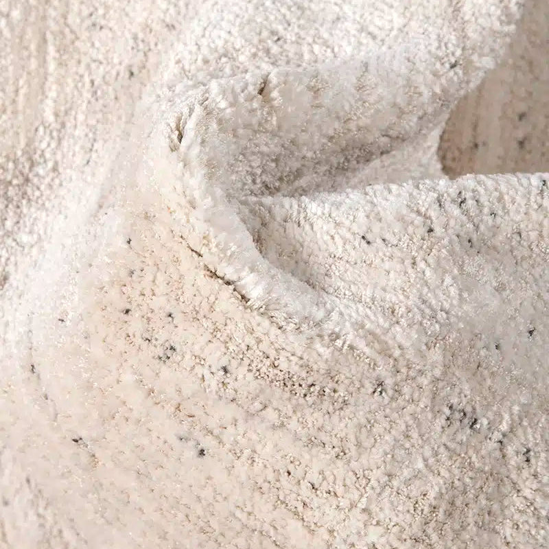 HELG | שטיח מעוצב בסגנון מודרני