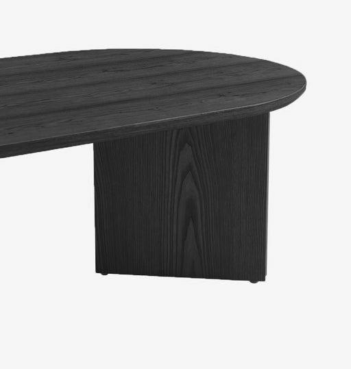 מעבר לעמוד מוצר Kambri | שולחן סלון אובלי עם רגליים מעוצבות מעץ מלא בגוון שחור