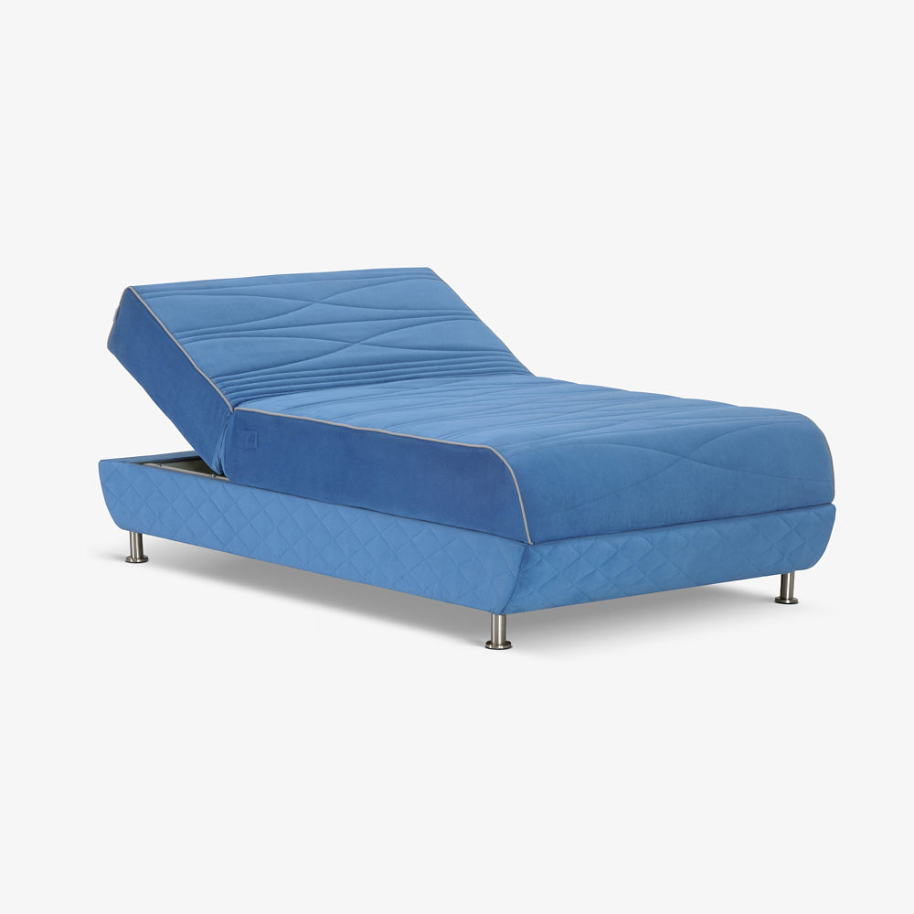 LANDO | מיטה וחצי מתכווננת חשמלית בגוון כחול, עם תיפורי קדר