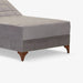 תמונה מזווית מספר 3 של המוצר VEDA | מיטה וחצי אפורה, מתכווננת חשמלית, עם רגלי עץ בגוון אגוז