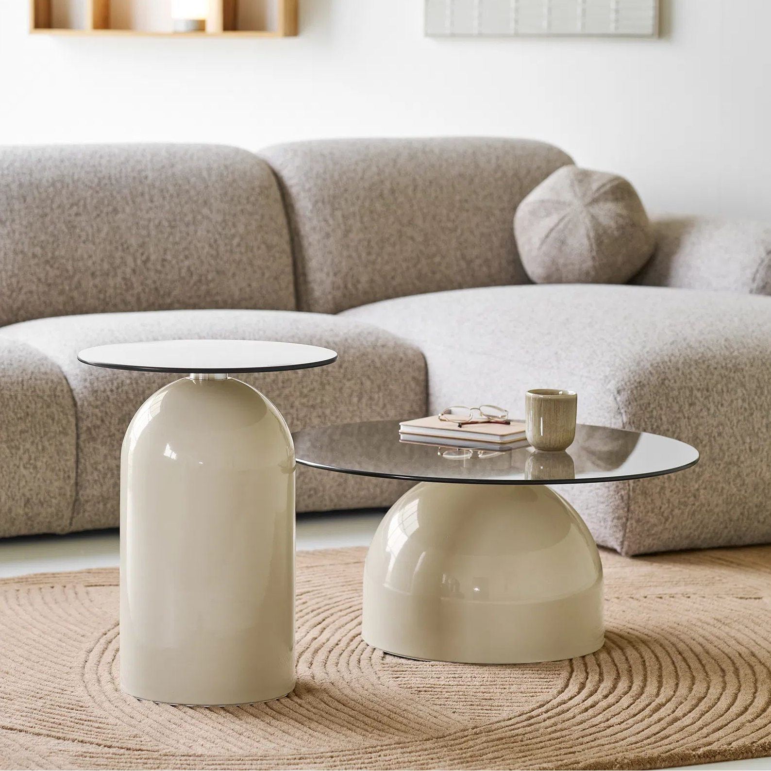 RAST | שולחן סלון עגול ממתכת וזכוכית, קוטר 70 ס"מ