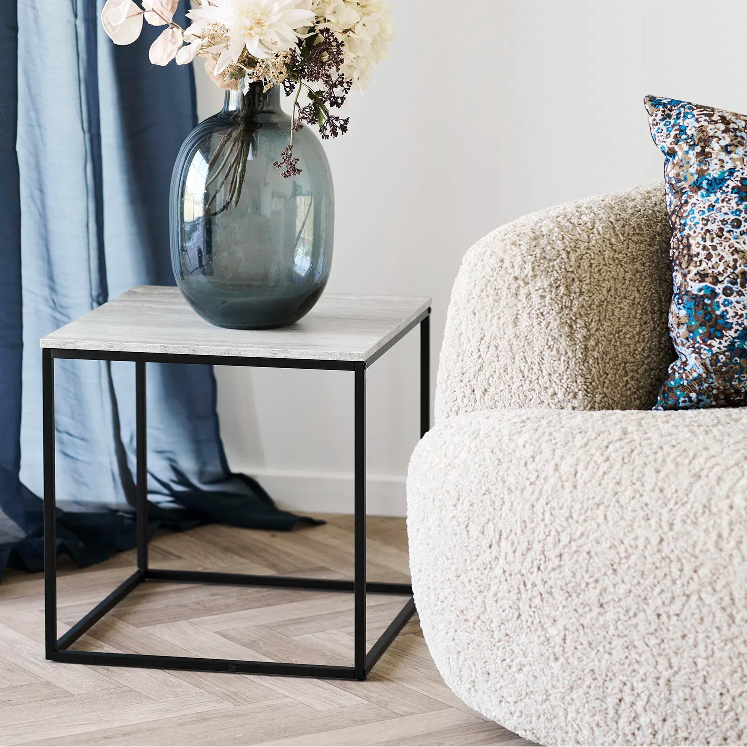 LIRA | שולחן צד ריבועי ממלמין ומתכת, 45/45 ס"מ - KUALA