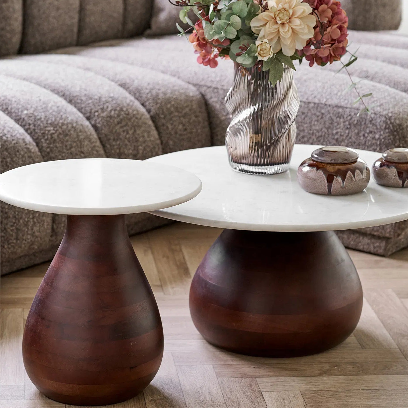 KERA |  שולחן צד עגול מעץ מנגו מלא ושיש, קוטר 40 ס"מ - KUALA