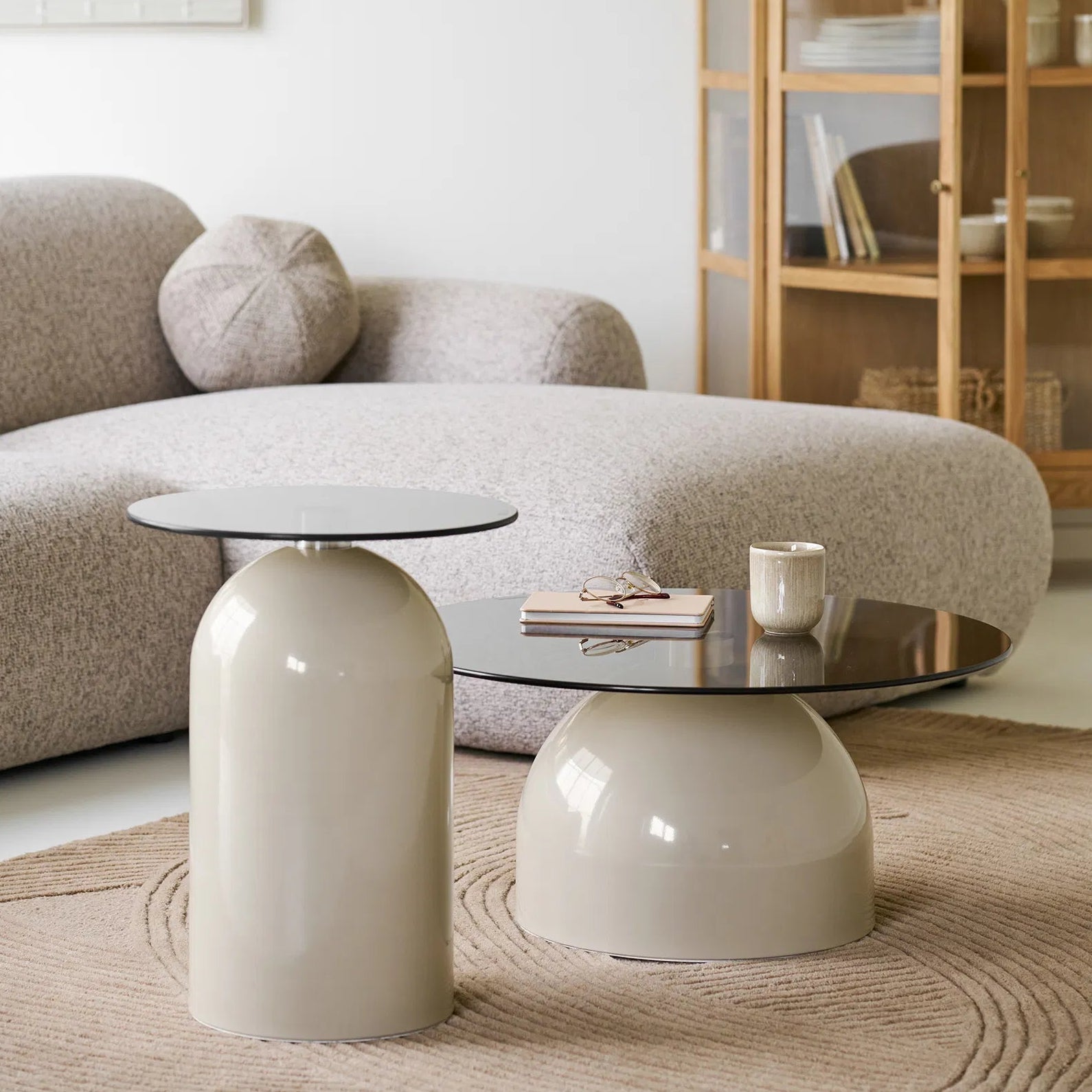 KOVA | שולחן צד עגול ממתכת וזכוכית, קוטר 40 ס"מ - KUALA