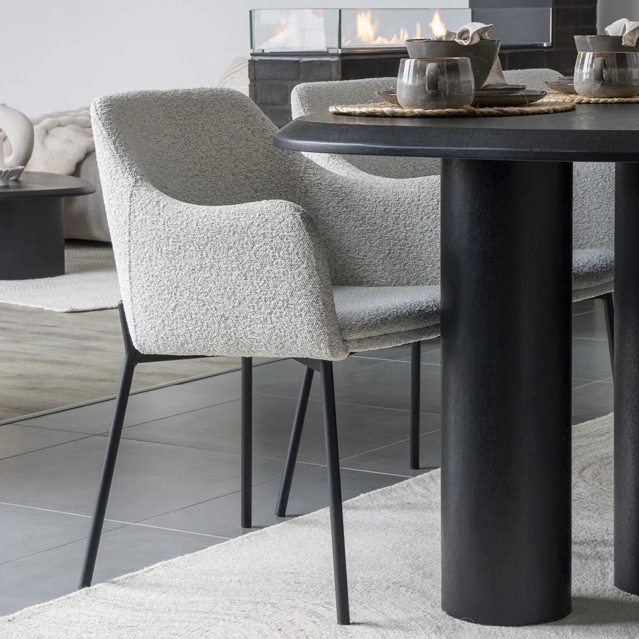 NESTRO | שולחן אוכל אובלי 220/100 ס"מ, עד 10 סועדים