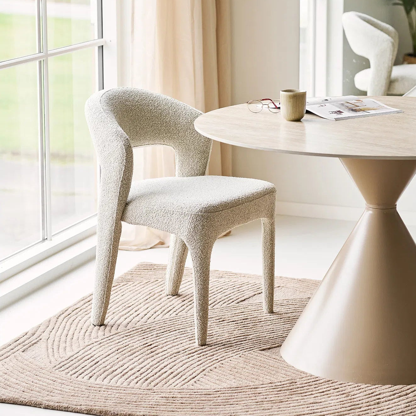 ARISOLI | שולחן אוכל עגול קוטר 120 ס"מ, עד 6 סועדים - KUALA