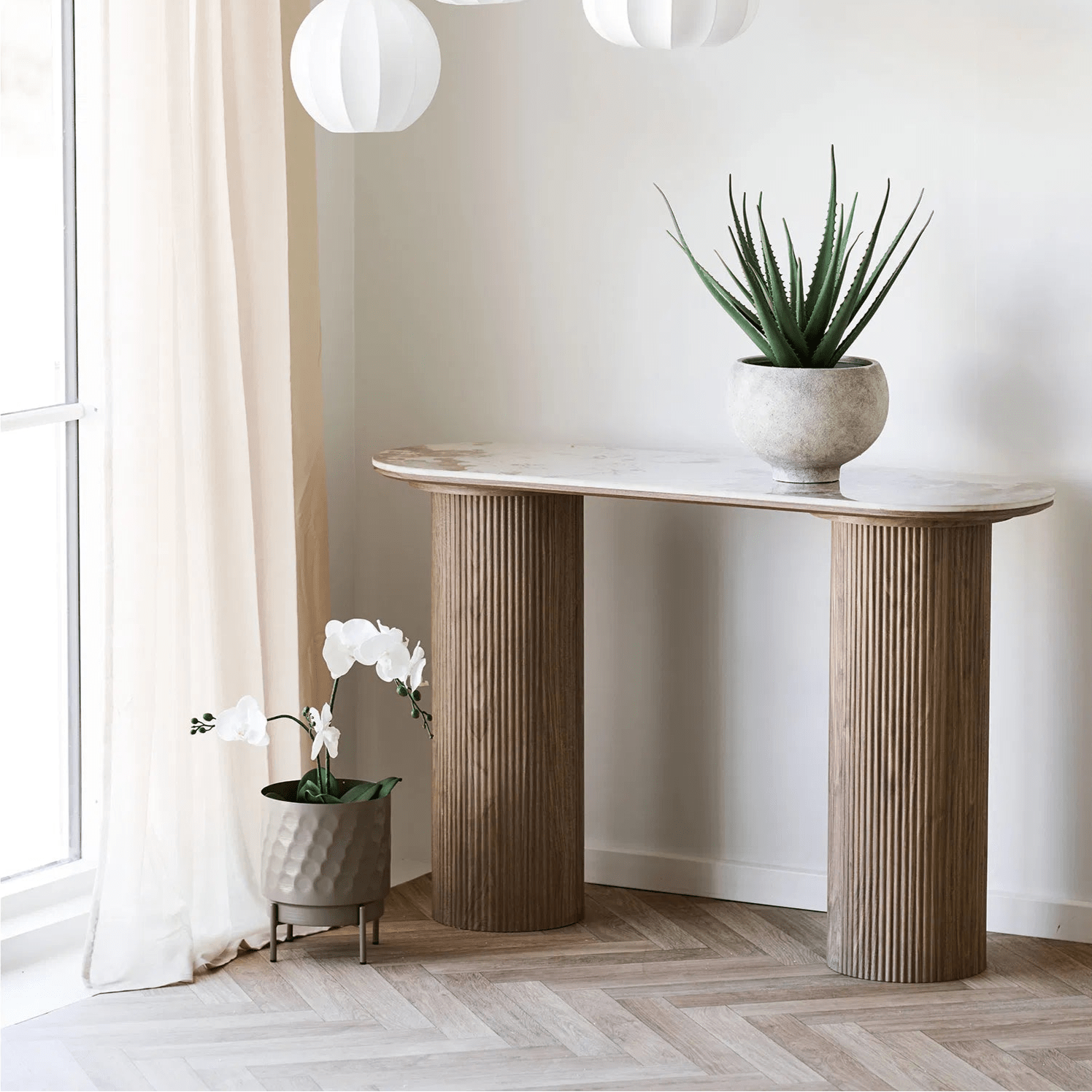 YUSONU | קונסולה מקרמיקה ועץ, עם מדף עליון