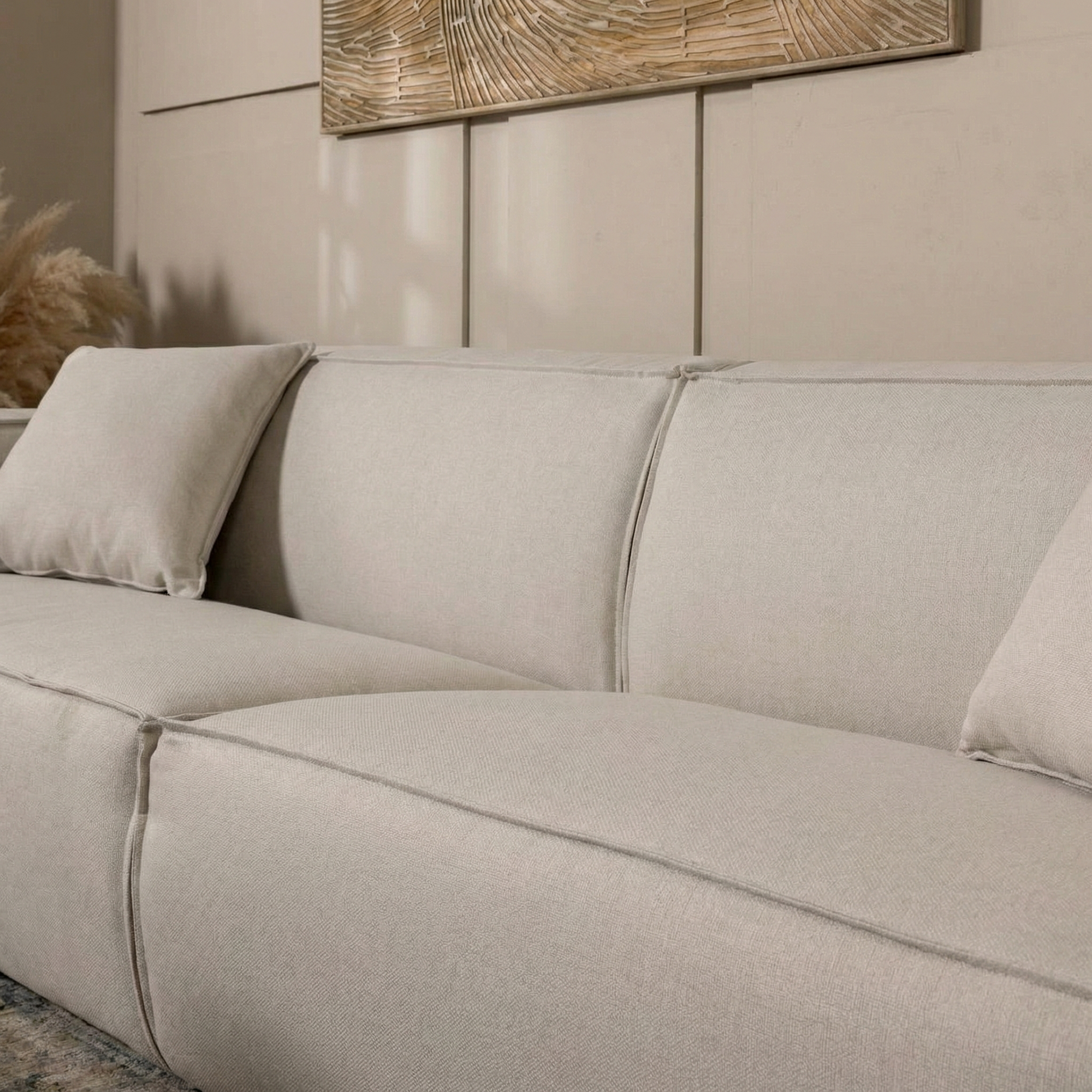 HAKORI | ספה תלת מושבית מודרנית מרופדת בבד אריג