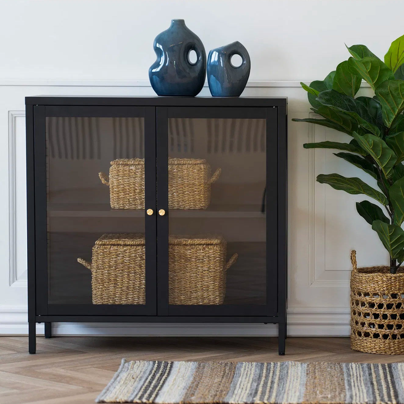 STILO | שידת אחסון ממתכת, עם 2 דלתות זכוכית - KUALA