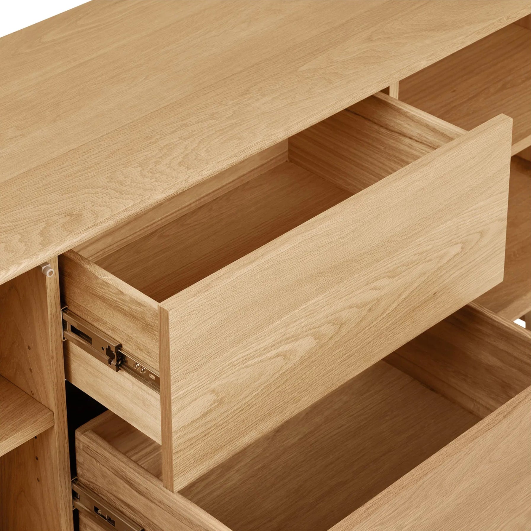 LUSO | מזנון מורדי מעץ, עם מגירות ומדפים סגורים