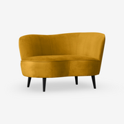 RIKS | כורסא מרופדת בבד קטיפה, מגיעה בשלושה גוונים