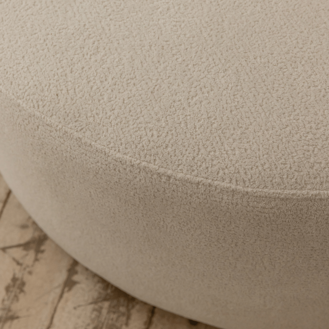 RAFFA | כורסא מרופדת מעוצבת בסגנון נורדי מעוגל