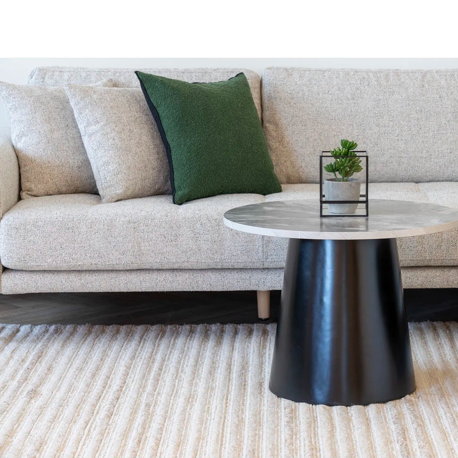 DIVO | כרית דקורטיבית מבד אריג בגוון ירוק - KUALA