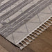 תמונה מזווית מספר 2 של המוצר TANNER | שטיח מעוינים בסגנון בוהו שיק עדין