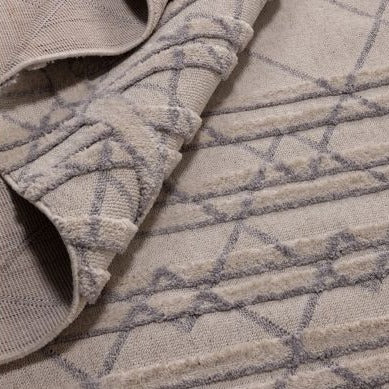 TANNER | שטיח מעוינים בסגנון בוהו שיק עדין