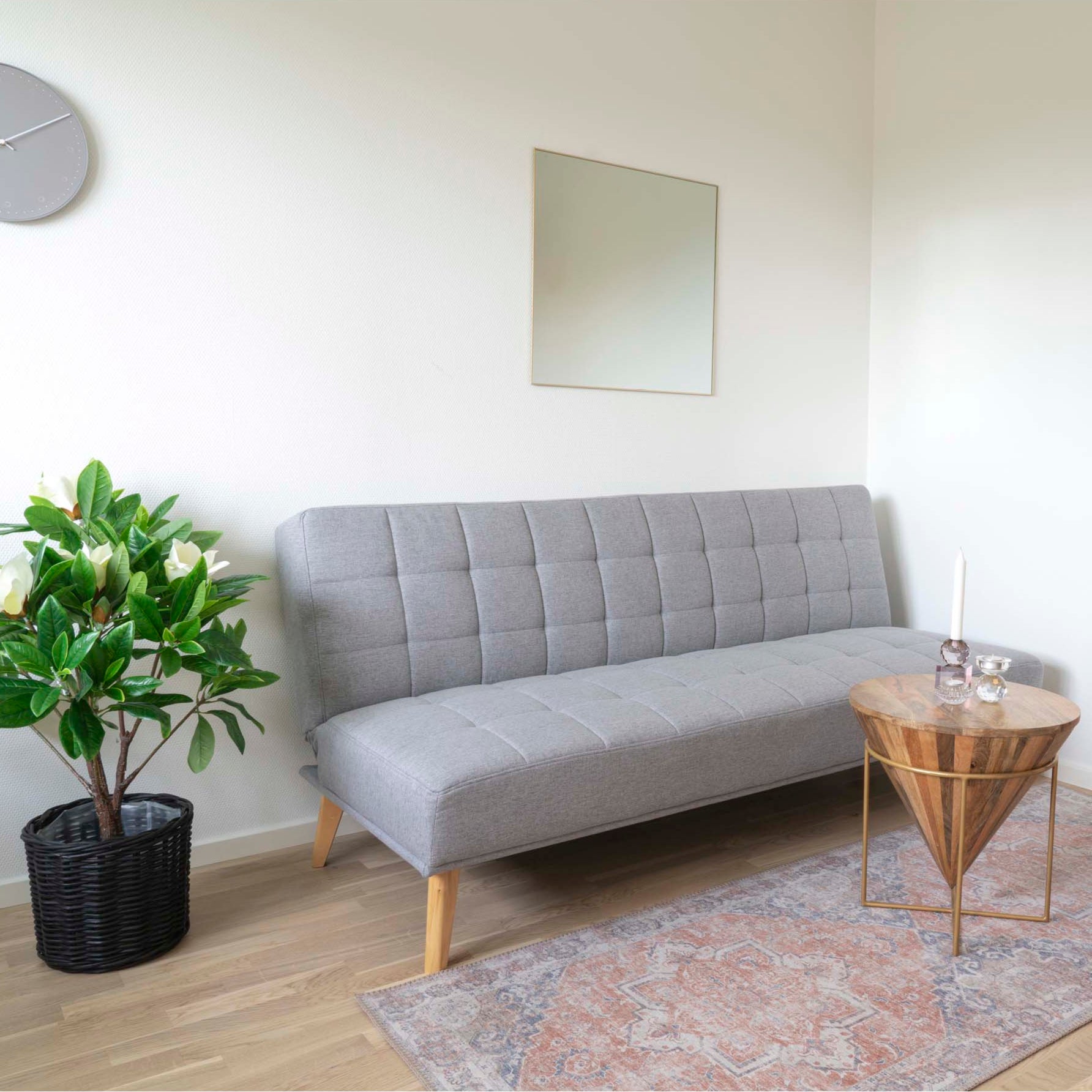 SOBEF | מראת תליה מרובעת ממתכת בגוון בראס