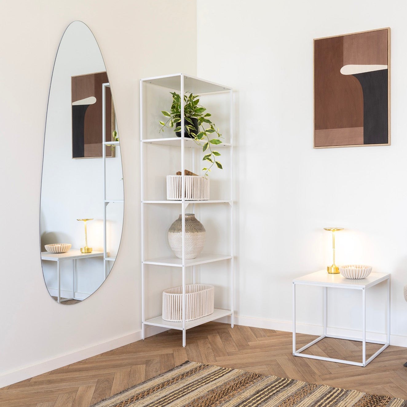 FUVU | מראה אמורפית מרחפת