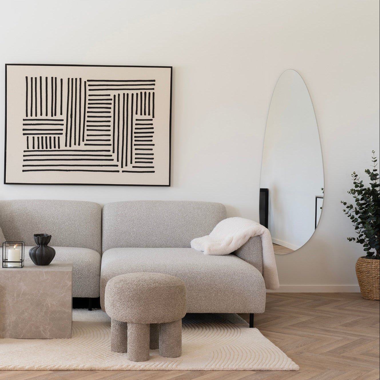 FUVU | מראה אמורפית מרחפת