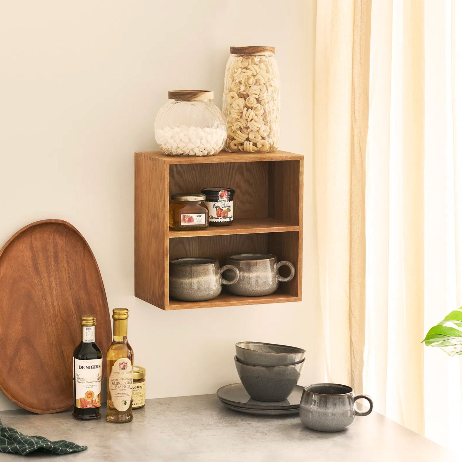 KOSAKU | יחידת מדפים לתליה מעץ אלון מלא, 30/30 ס"מ - KUALA