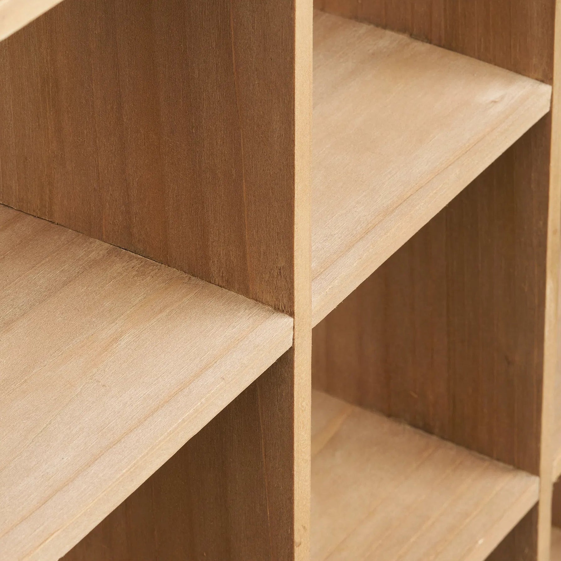 CLIN | יחידת מדפים לתליה מעץ אורן, 466 ס"מ - KUALA