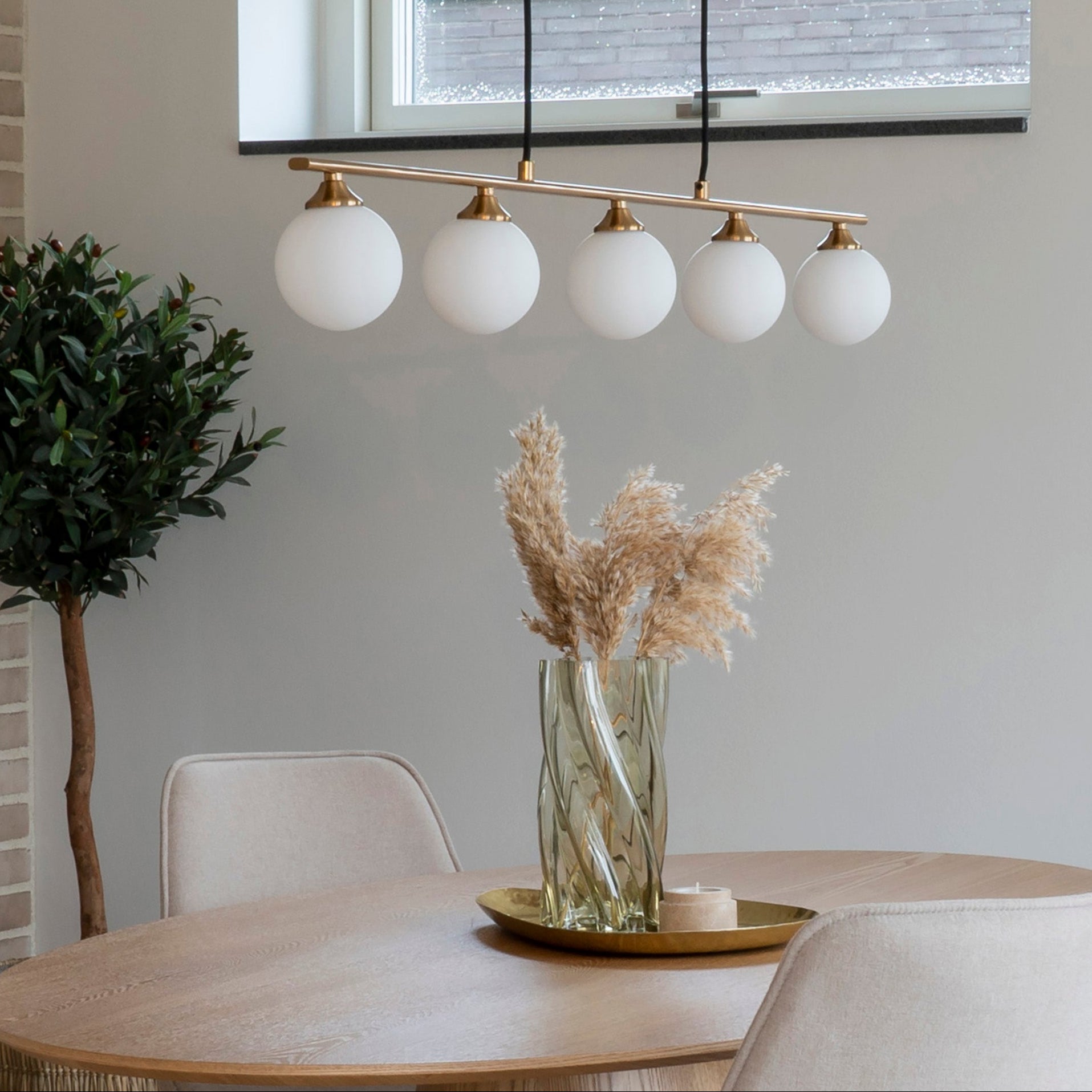 ZOPI | אגרטל זכוכית בגוון ירוק מעושן