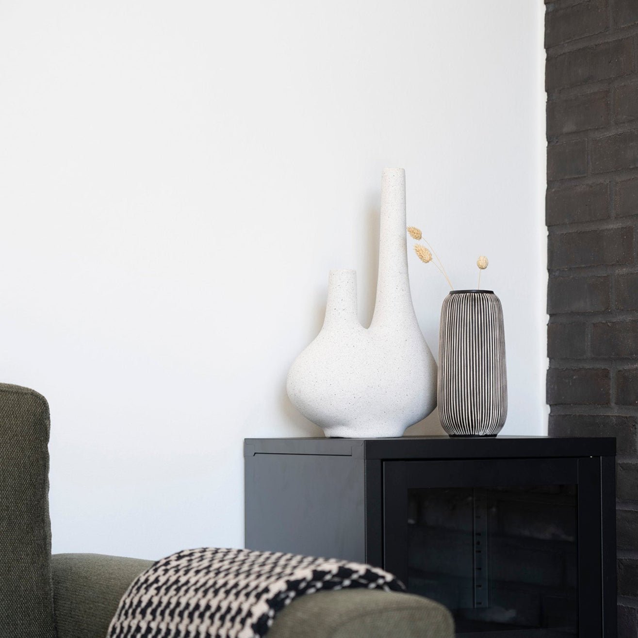 NOTI | אגרטל אבן גיר מעוצב