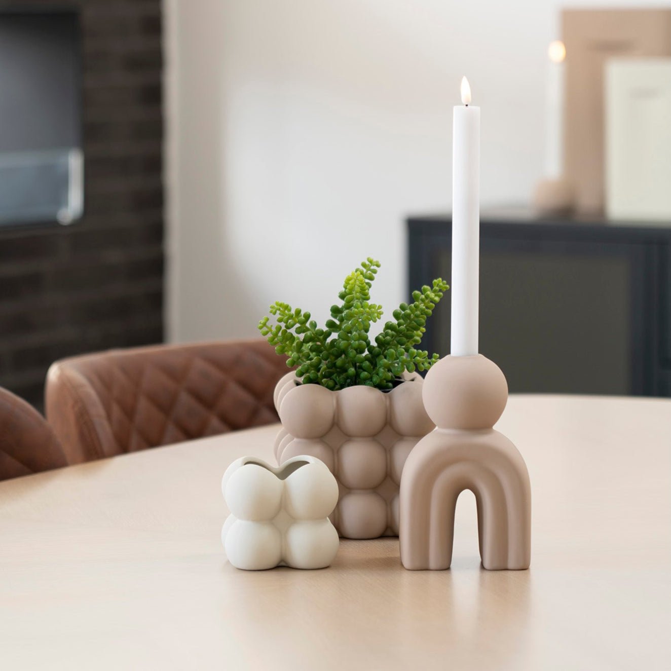 KEZES | עציץ מעוצב מקרמיקה עם תבליטי בועות