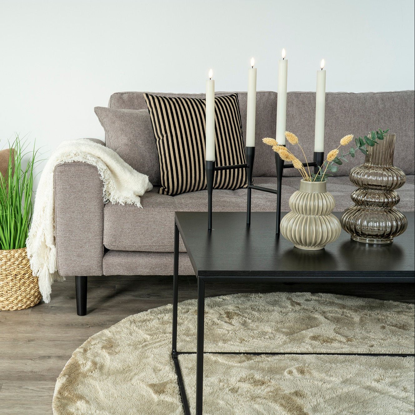 REWOS | פמוט מתכת שחור לארבעה נרות